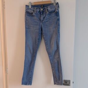 Gap Denim Light Indigo Stretch mid rise Skinny Ankle jeans